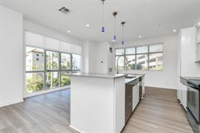 207 Pierce Street 301, Houston, TX 77002