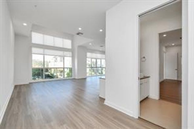 207 Pierce Street 301, Houston, TX 77002