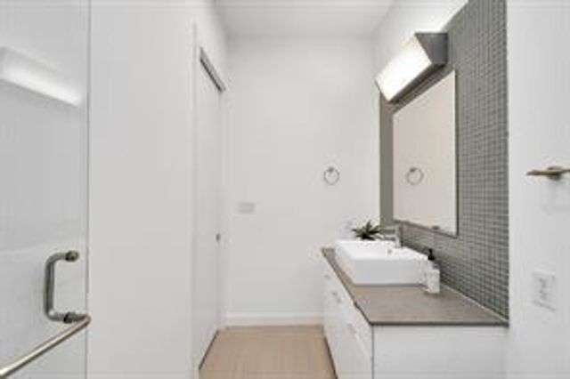 207 Pierce Street 301, Houston, TX 77002