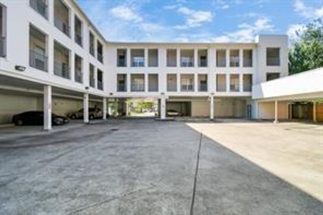 207 Pierce Street 301, Houston, TX 77002