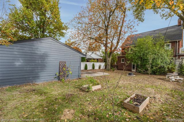 1409 Sunset Boulevard, Royal Oak, MI 48067