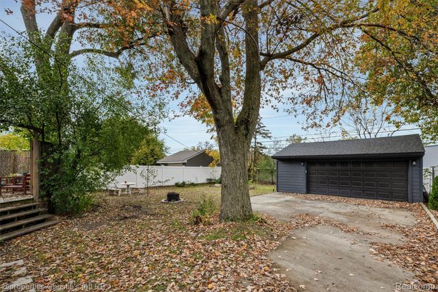 1409 Sunset Boulevard, Royal Oak, MI 48067