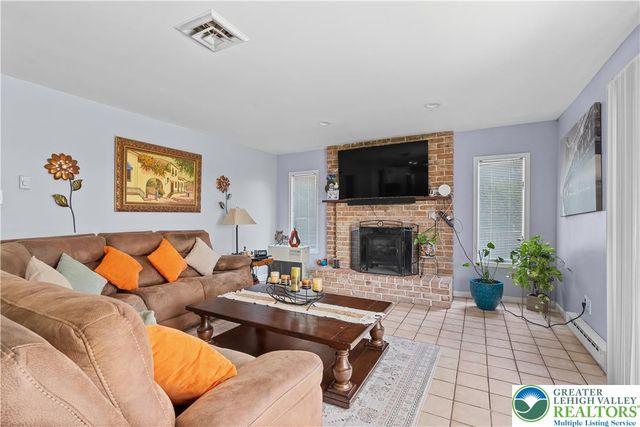 1804 Elmhurst Drive, Whitehall Twp, PA 18052
