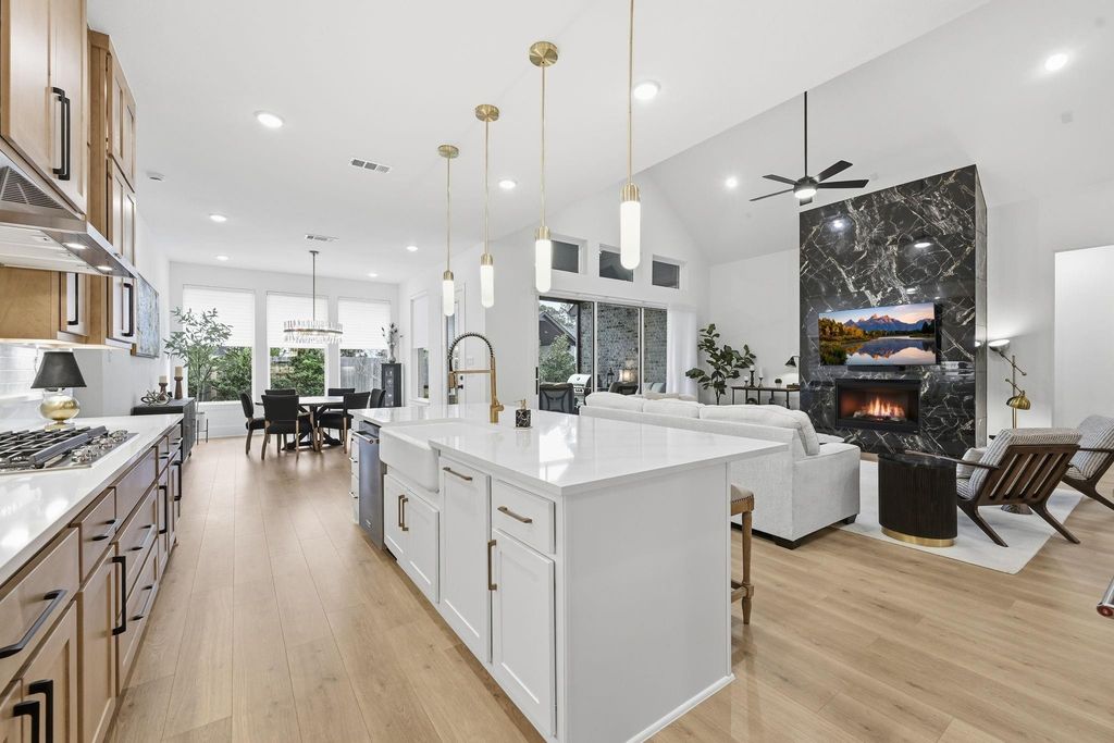 22089 Breakwater Lane, Porter, TX 77365