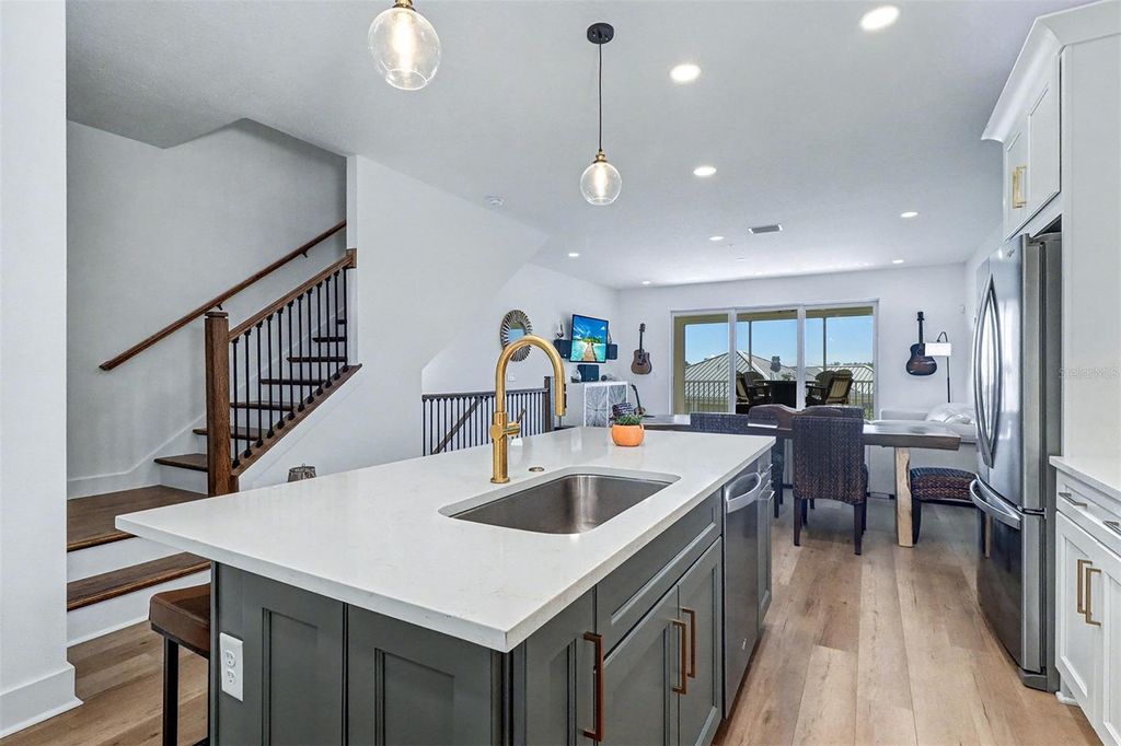 Image 18 of property listing at 9936 KEY HAVEN ROAD, Seminole, FL 33777