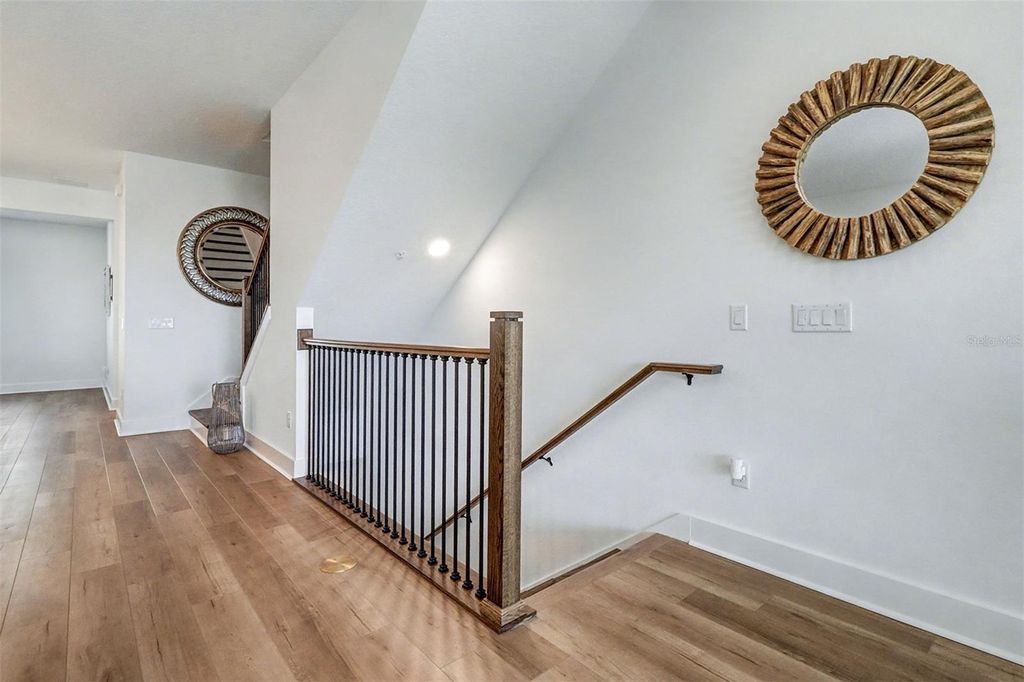 Image 19 of property listing at 9936 KEY HAVEN ROAD, Seminole, FL 33777