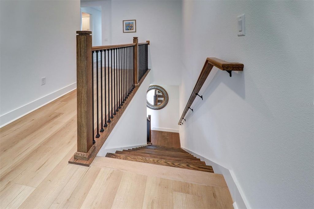 Image 20 of property listing at 9936 KEY HAVEN ROAD, Seminole, FL 33777