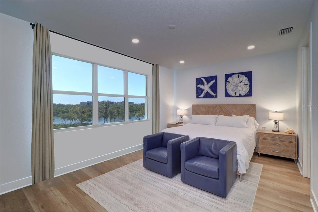 Image 22 of property listing at 9936 KEY HAVEN ROAD, Seminole, FL 33777