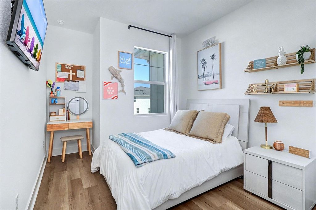 Image 27 of property listing at 9936 KEY HAVEN ROAD, Seminole, FL 33777