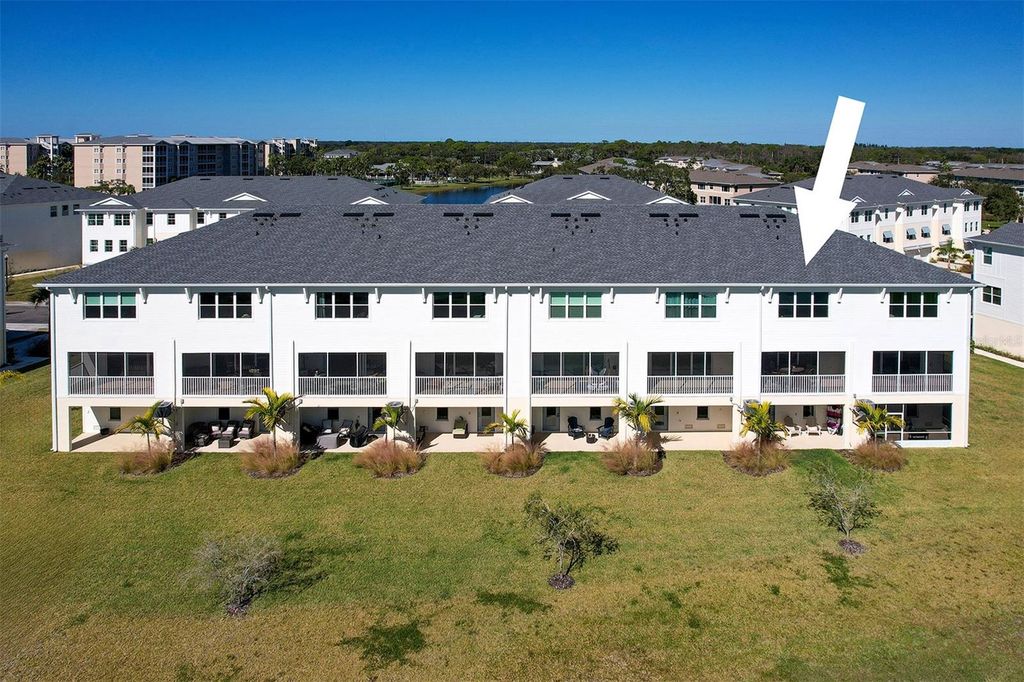 Image 35 of property listing at 9936 KEY HAVEN ROAD, Seminole, FL 33777