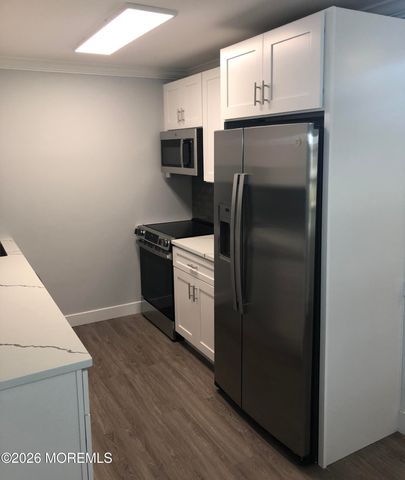 653F Plymouth Drive, Lakewood, NJ 08701