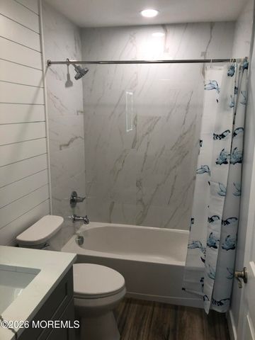 653F Plymouth Drive, Lakewood, NJ 08701