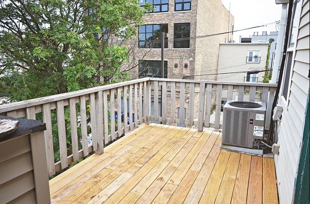 1621 N Talman Avenue, Chicago, IL 60647