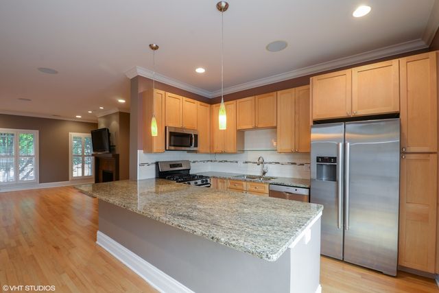 1437 W Fillmore Street, Chicago, IL 60607