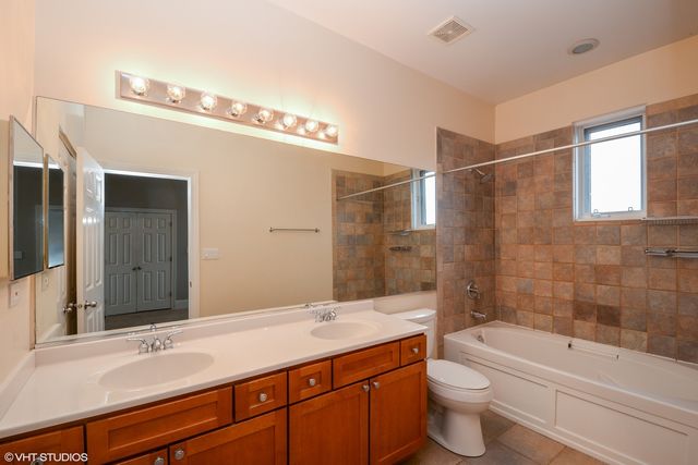 1437 W Fillmore Street, Chicago, IL 60607