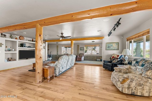 41050 N US Hwy 60 --, Morristown, AZ 85342