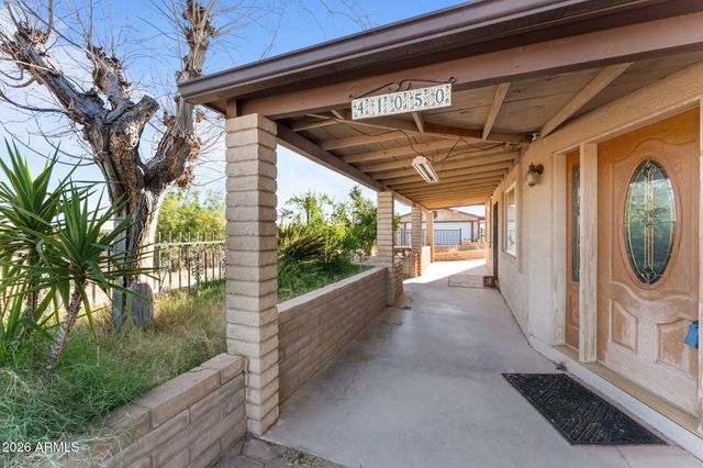 41050 N US Hwy 60 --, Morristown, AZ 85342