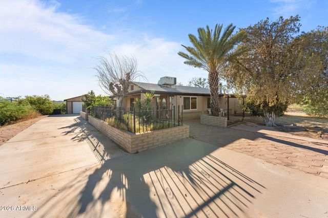 41050 N US Hwy 60 --, Morristown, AZ 85342