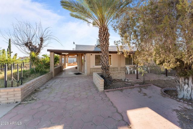 41050 N US Hwy 60 --, Morristown, AZ 85342