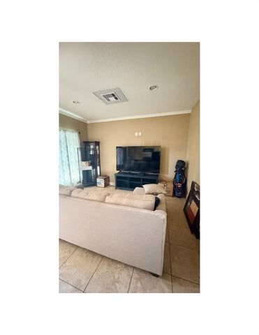 2433 Duncan Drive, Freeport, TX 77541