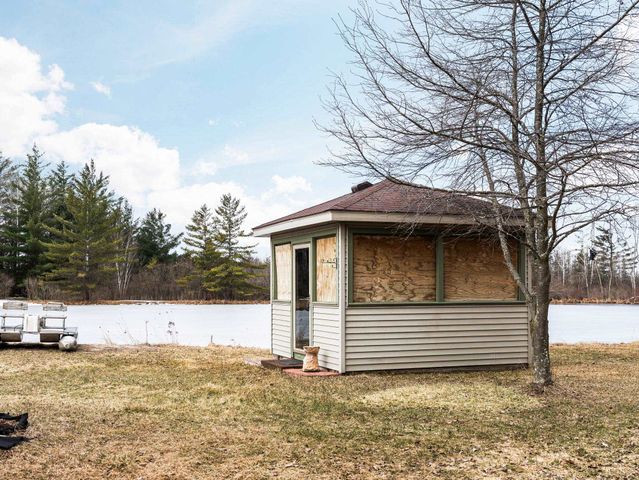 89 River Drive, Merritt, MI 49667