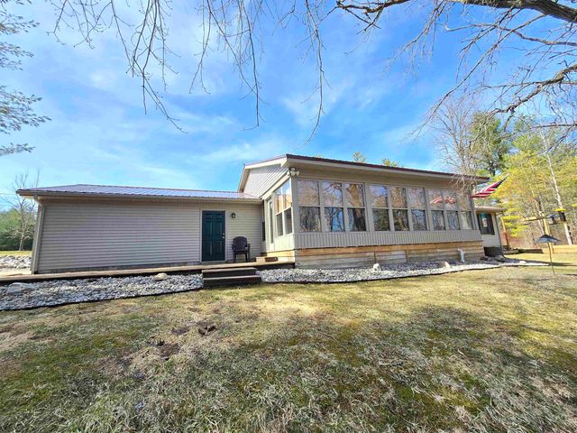 89 River Drive, Merritt, MI 49667