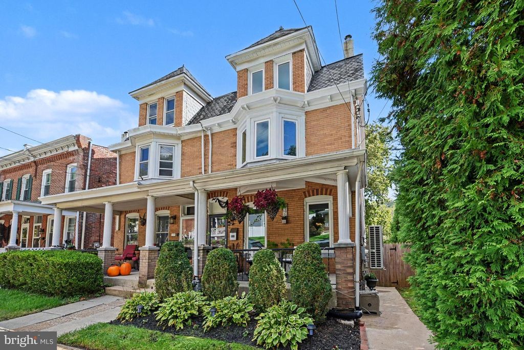 635 FORD ST #, CONSHOHOCKEN, PA 19428 — exterior