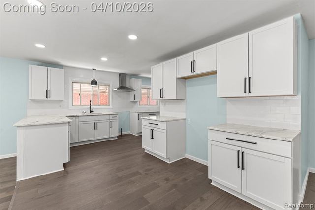 24369 Melody Lane, Taylor, MI 48180