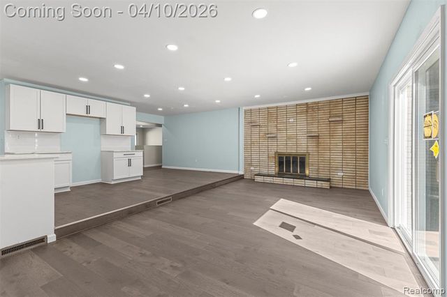 24369 Melody Lane, Taylor, MI 48180