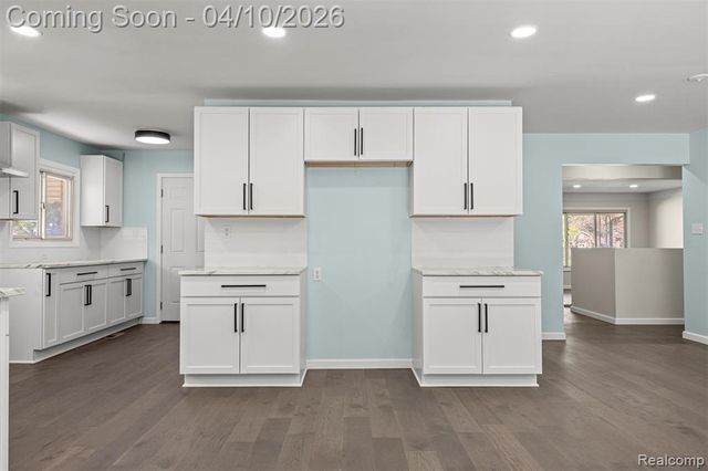 24369 Melody Lane, Taylor, MI 48180