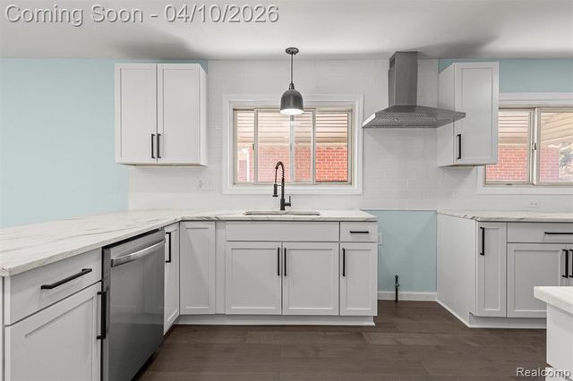 24369 Melody Lane, Taylor, MI 48180