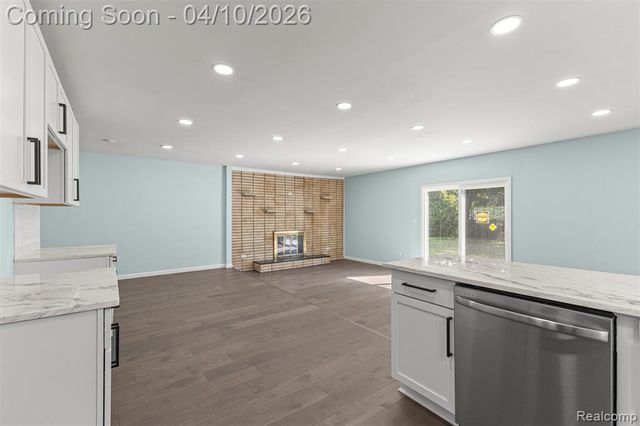 24369 Melody Lane, Taylor, MI 48180