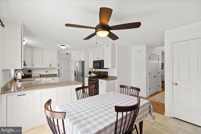 4 APPLER CT, Littlestown, PA 17340