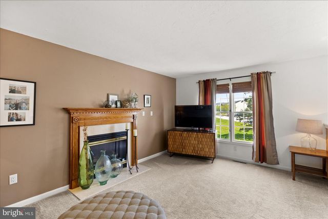4 APPLER CT, Littlestown, PA 17340