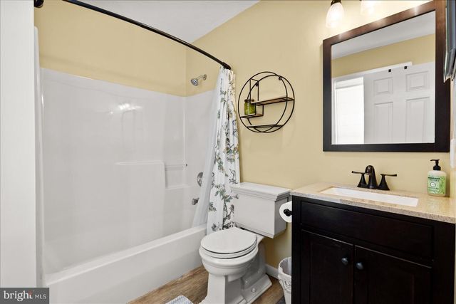 4 APPLER CT, Littlestown, PA 17340