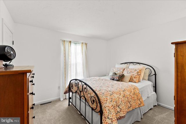 4 APPLER CT, Littlestown, PA 17340