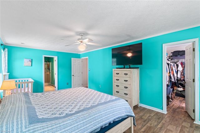 111 Hedgerow LN, Yorktown, VA 23693
