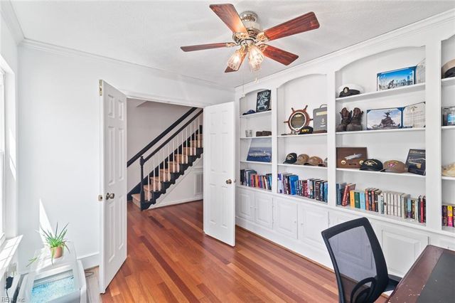 111 Hedgerow LN, Yorktown, VA 23693