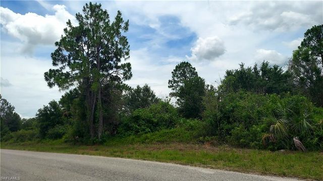 3302 12th ST, Lehigh Acres, FL 33972