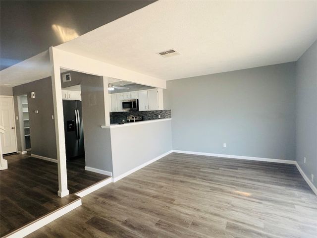 12509 Newbrook Dr Drive 331, Houston, TX 77072