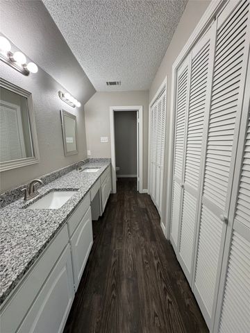 453 Little Valley Court, Fort Worth, TX 76108