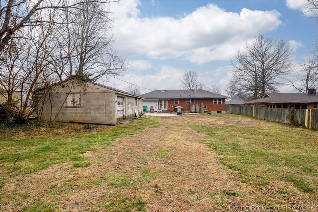 209 McConnell Drive, New Albany, IN 47150