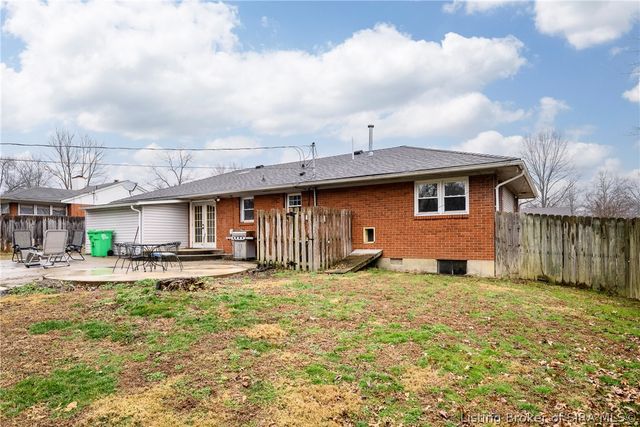 209 McConnell Drive, New Albany, IN 47150