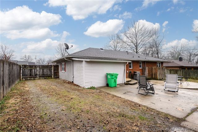 209 McConnell Drive, New Albany, IN 47150