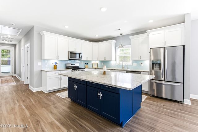 335 Lightning Bug Lane, Holly Ridge, NC 28445