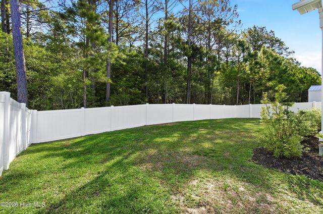 335 Lightning Bug Lane, Holly Ridge, NC 28445