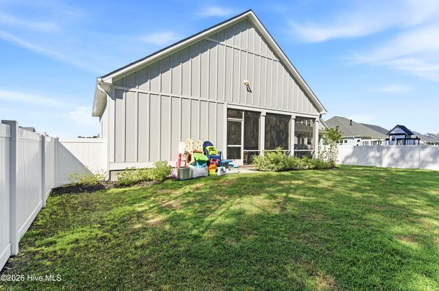 335 Lightning Bug Lane, Holly Ridge, NC 28445