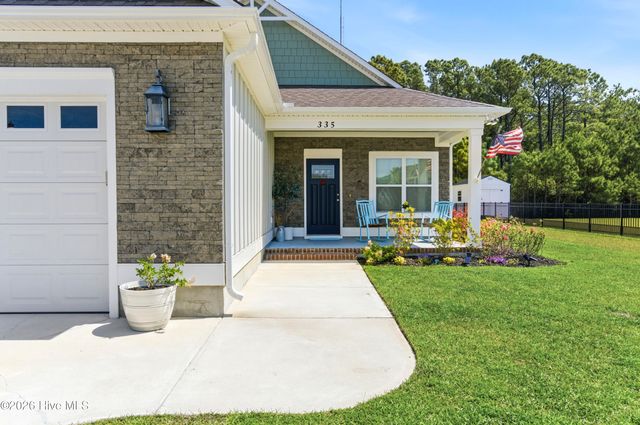 335 Lightning Bug Lane, Holly Ridge, NC 28445