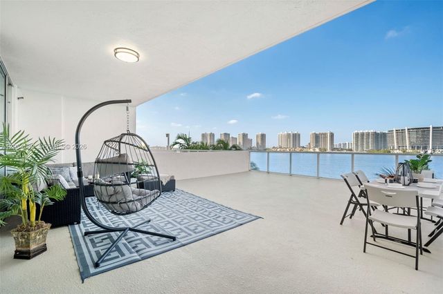 18100 N Bay Road 308, Sunny Isles Beach, FL 33160