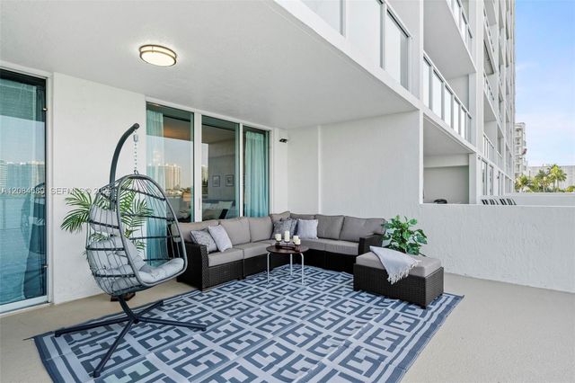 18100 N Bay Road 308, Sunny Isles Beach, FL 33160